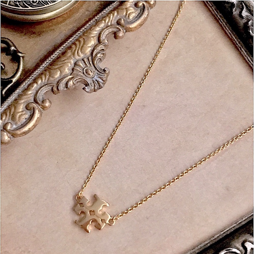 TORY BURCH • Gold Kira Logo Charm Pendant Necklace - Picture 7 of 7